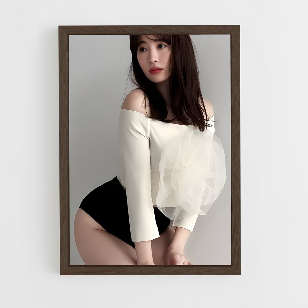 ap-haruna kojima-4 cadre Bois foncé