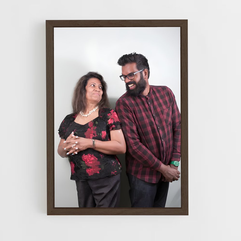 ap-romesh ranganathan-3 cadre Bois foncé
