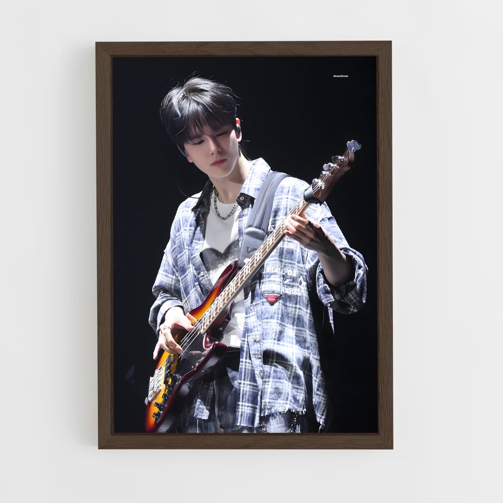 ap-younghoon-3 cadre Bois foncé