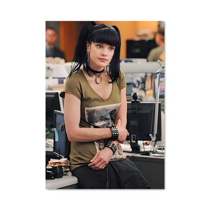 Poster Abby au Bureau