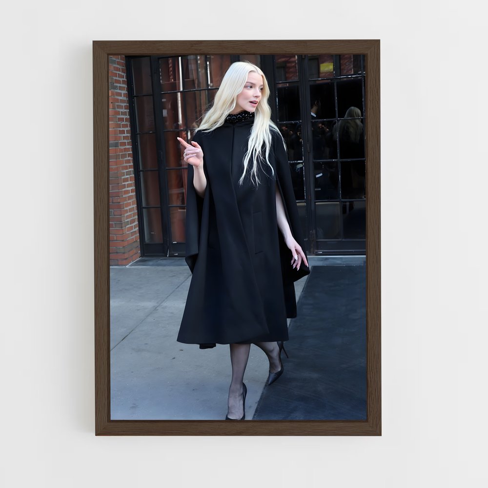 ap-anya taylor-joy-2 cadre Bois foncé