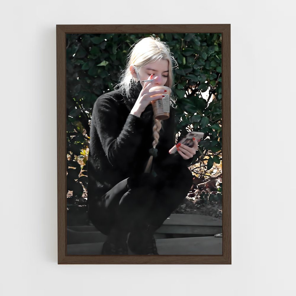 ap-anya taylor-joy-7 cadre Bois foncé