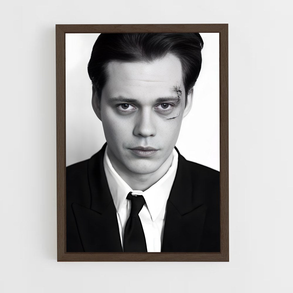 ap-bill skarsgård-6 cadre Bois foncé