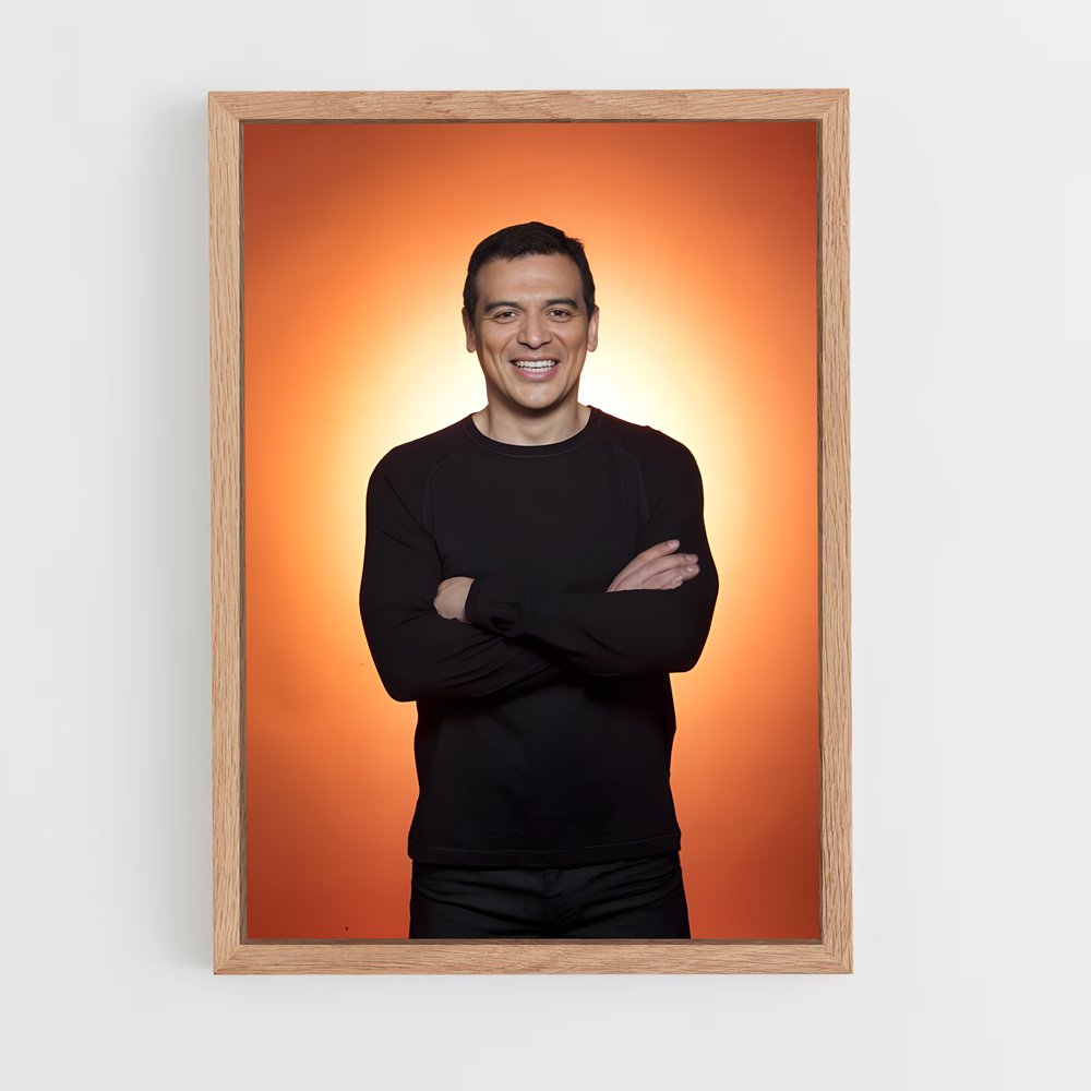 ap-carlos mencia-1 cadre Bois clair