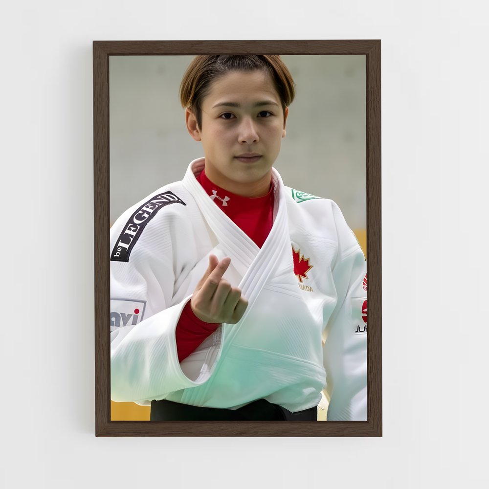 ap-christa deguchi-1 cadre Bois foncé