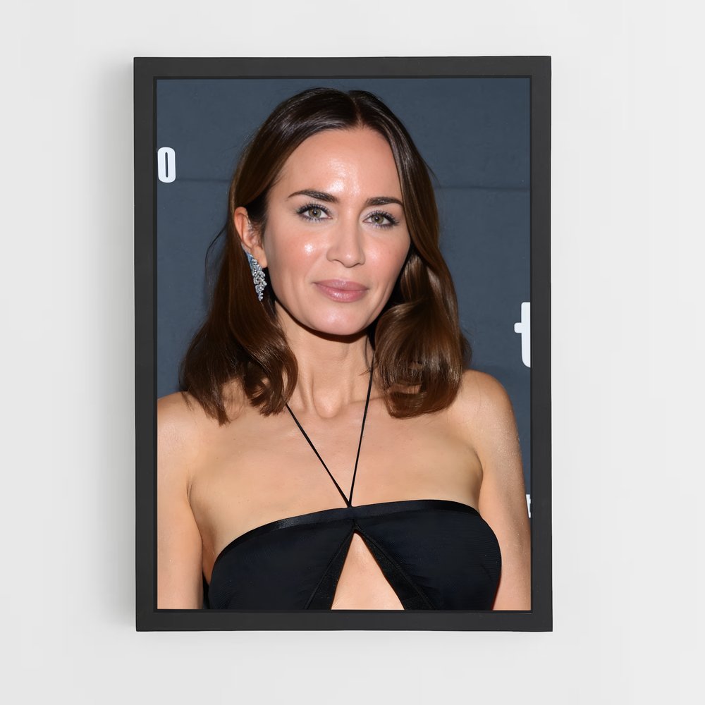 ap-emily blunt-5 cadre Noir