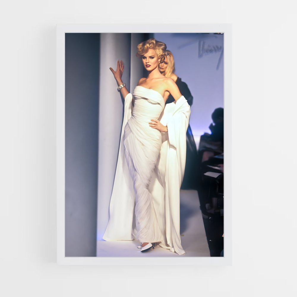 ap-eva herzigova-5 cadre Blanc