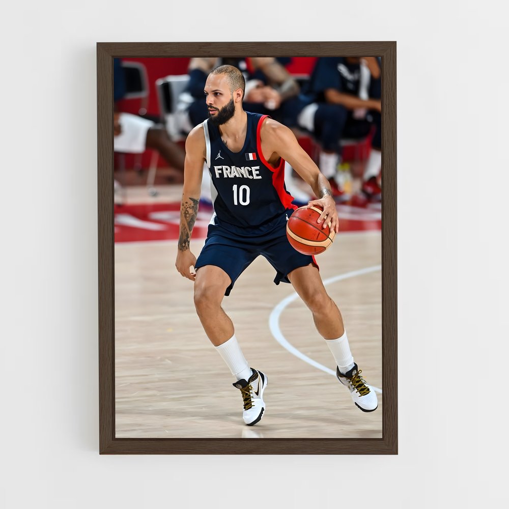 ap-evan fournier-3 cadre Bois foncé