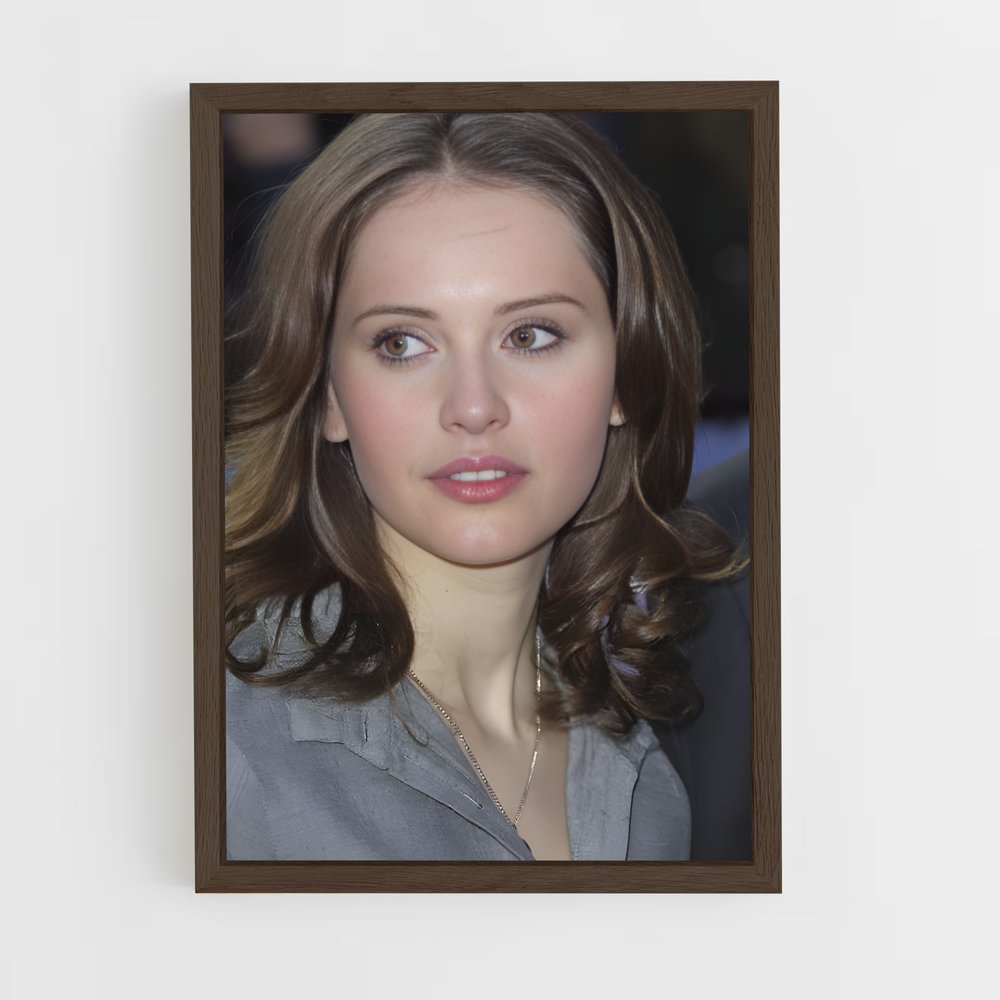 ap-felicity jones-6 cadre Bois foncé