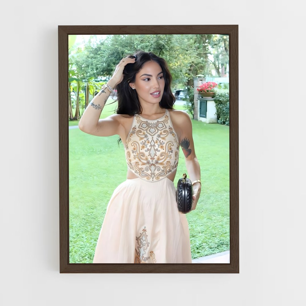 ap-giulia de lellis-4 cadre Bois foncé
