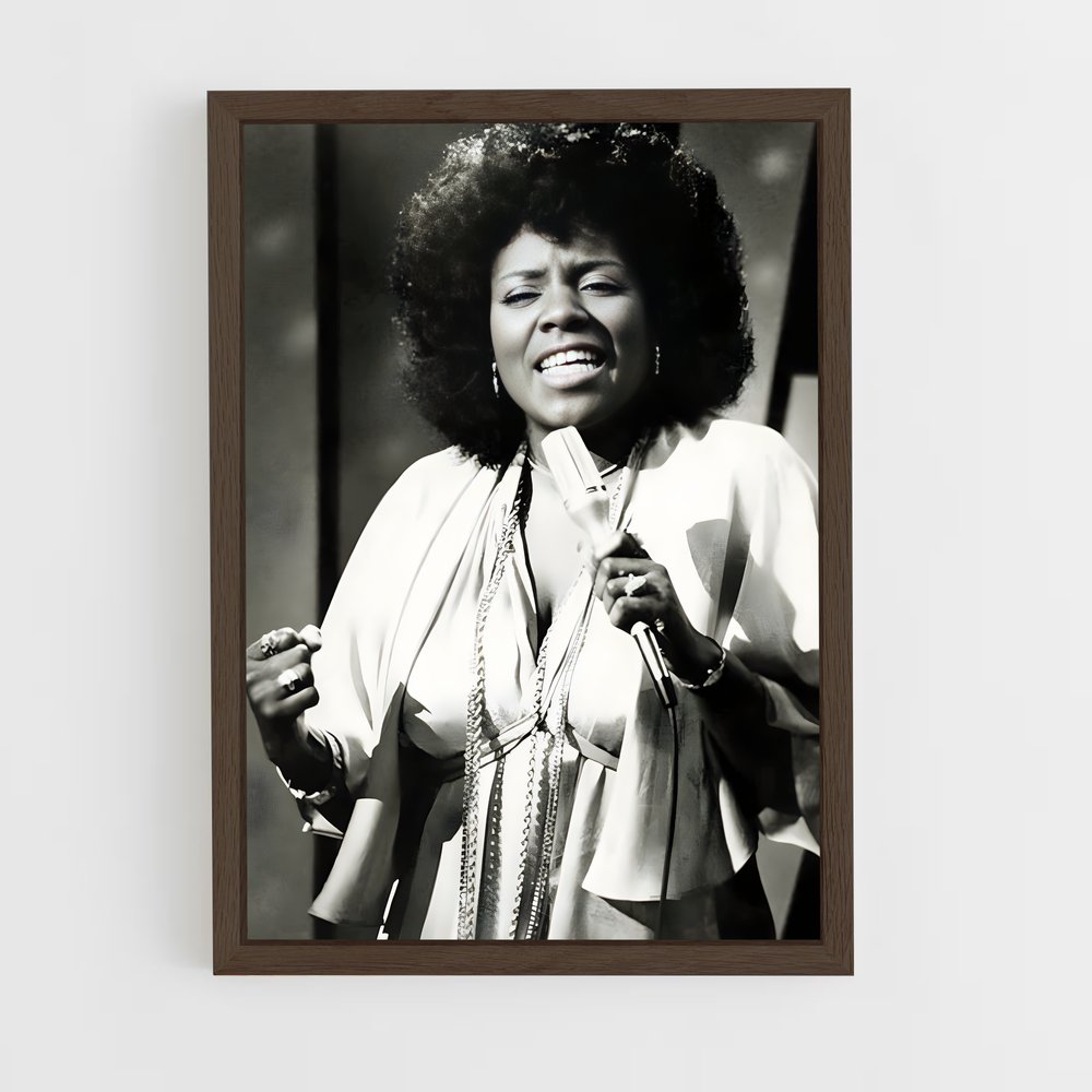 ap-gloria gaynor-1 cadre Bois foncé