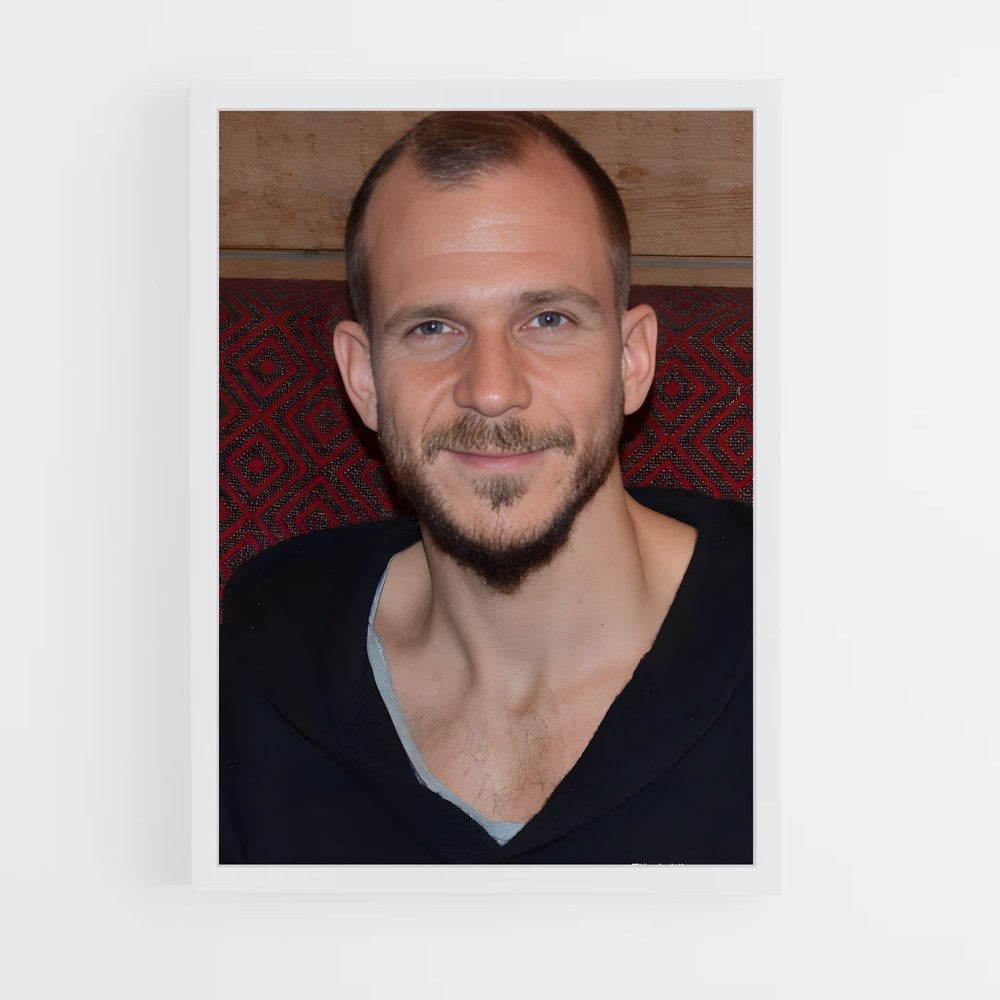 ap-gustaf skarsgård-1 cadre Blanc