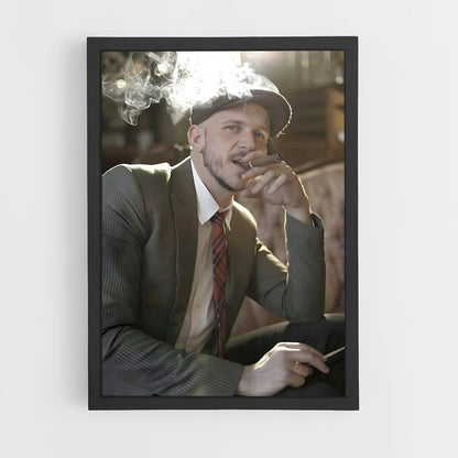 ap-gustaf skarsgård-2 cadre Noir