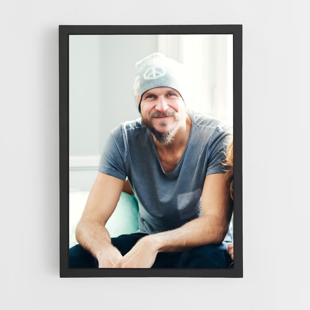 ap-gustaf skarsgård-7 cadre Noir