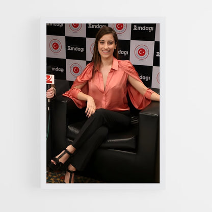 ap-hazal kaya-11 cadre Blanc