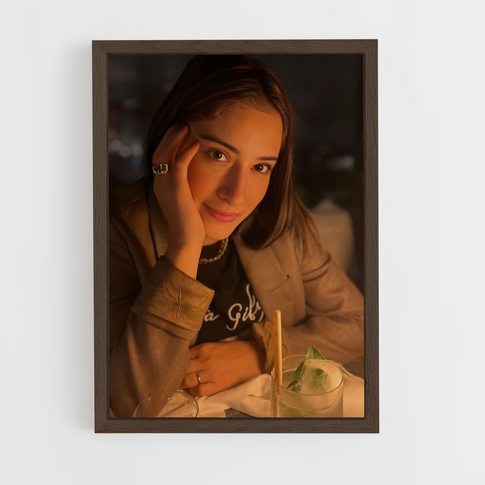 ap-hazal kaya-8 cadre Bois foncé