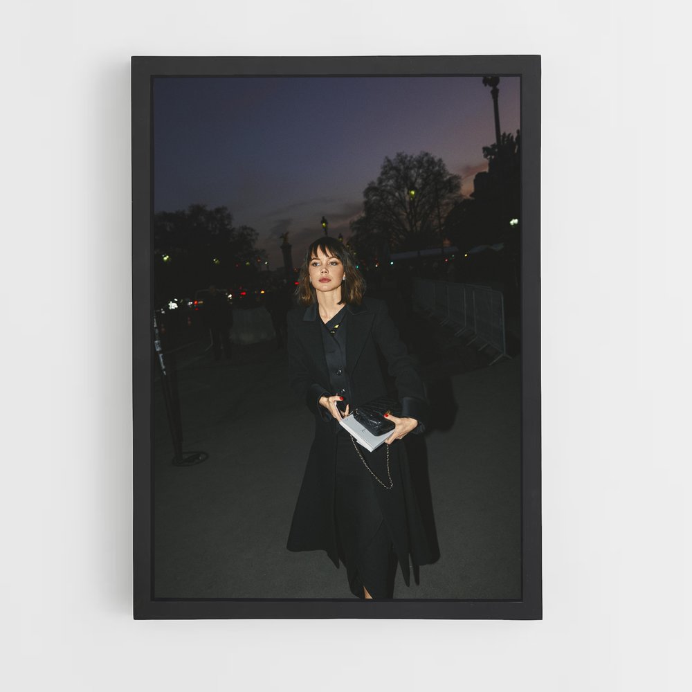 ap-hedda stiernstedt-1 cadre Noir