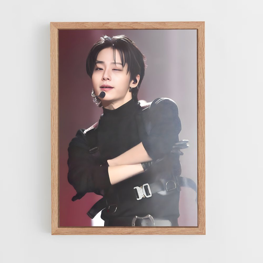 ap-hwanwoong-7 cadre Bois clair