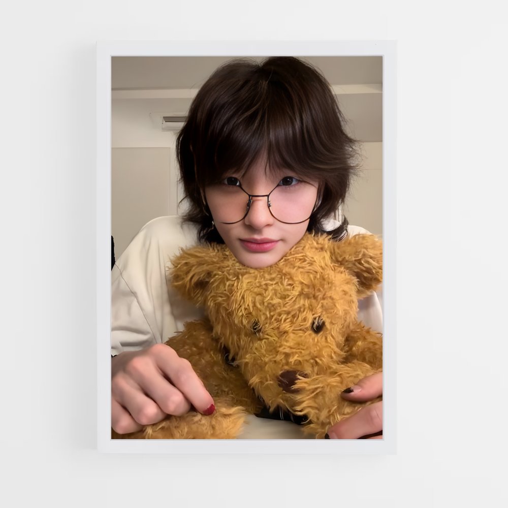 ap-hyunjin-3 cadre Blanc