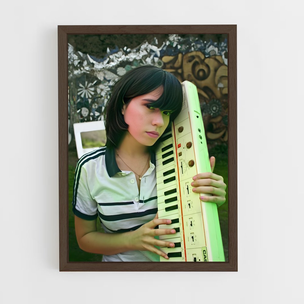 ap-javiera mena-1 cadre Bois foncé