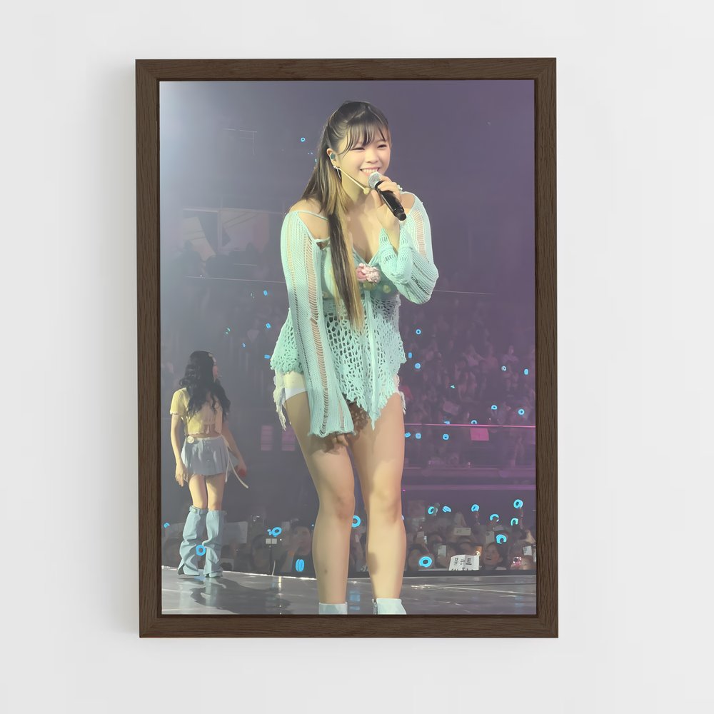 ap-jeongyeon-1 cadre Bois foncé