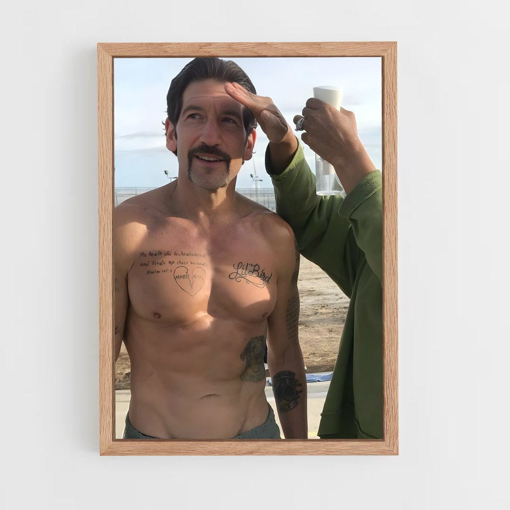 ap-john bernthal-5 cadre Bois clair