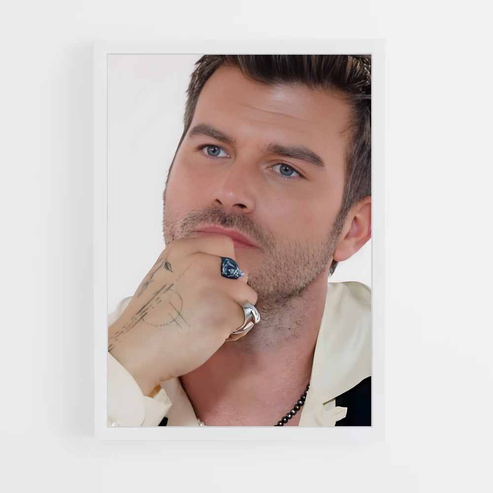 ap-kıvanc tatlıtuğ-15 cadre Blanc