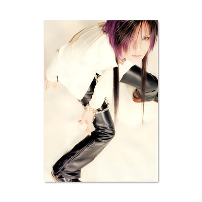 Poster Violet Énigmatique