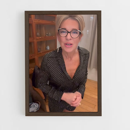 ap-katie hopkins-10 cadre Bois foncé