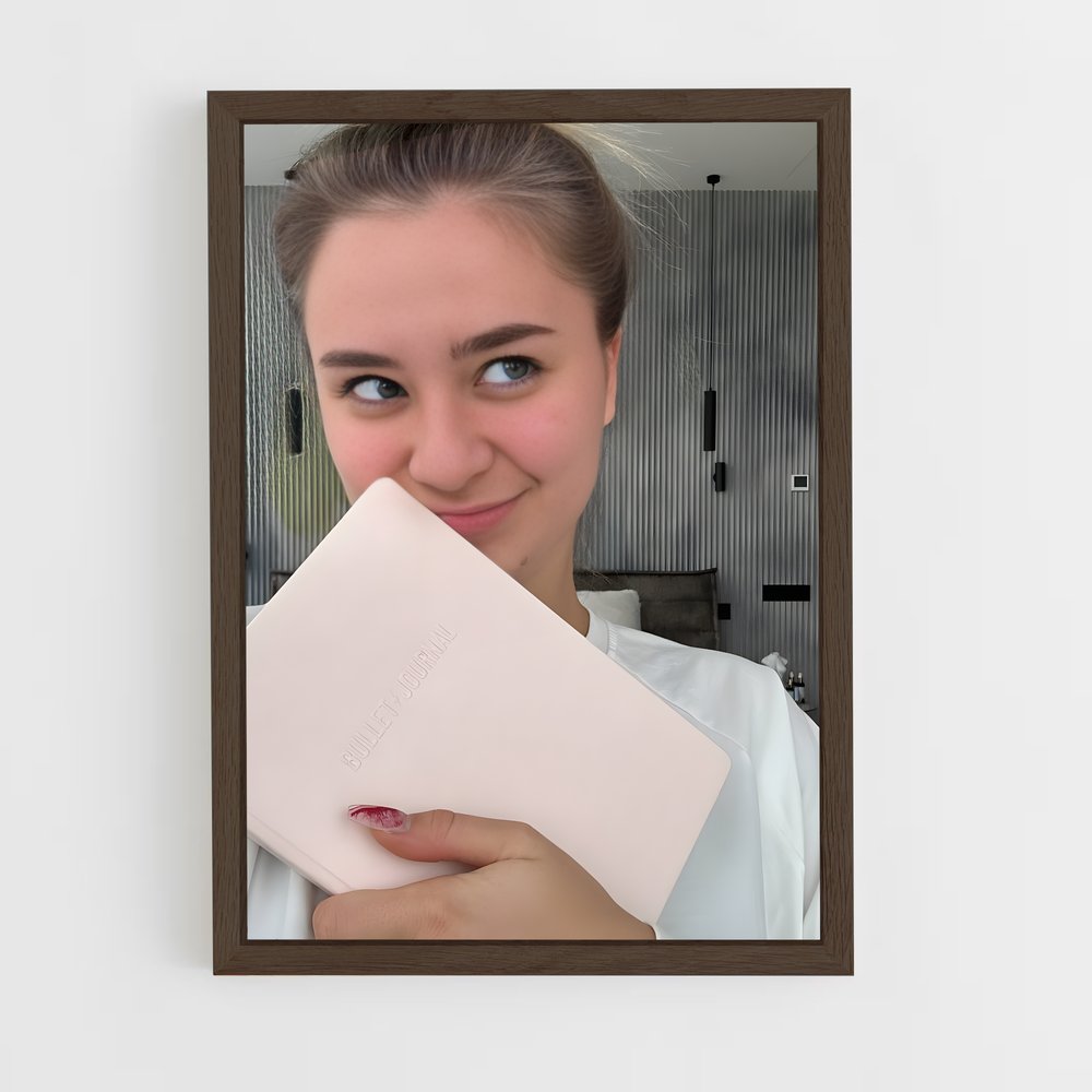 ap-katya adushkina-2 cadre Bois foncé