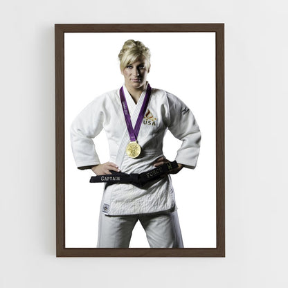 ap-kayla harrison-1 cadre Bois foncé