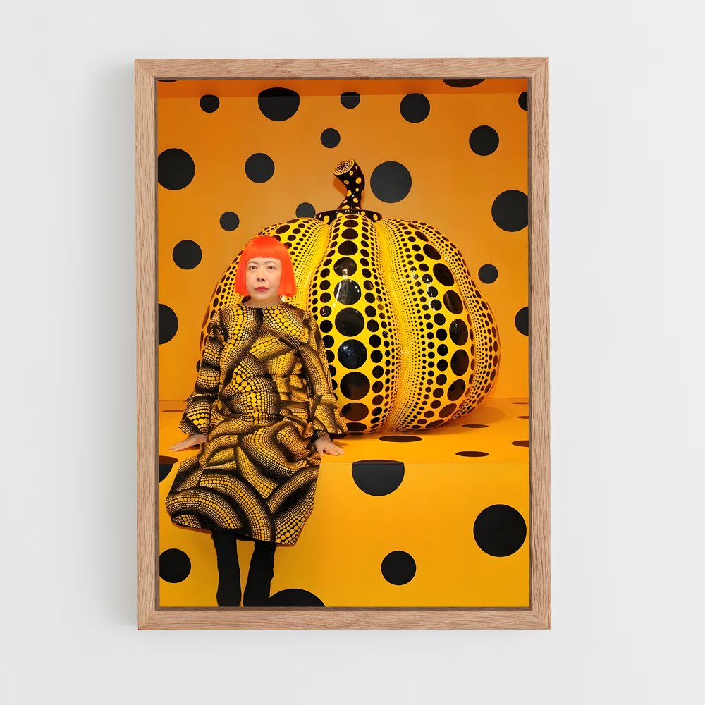 ap-kusama pumpkin sculptures-1 cadre Bois clair
