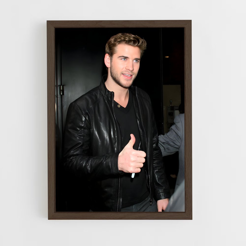 ap-liam hemsworth-5 cadre Bois foncé