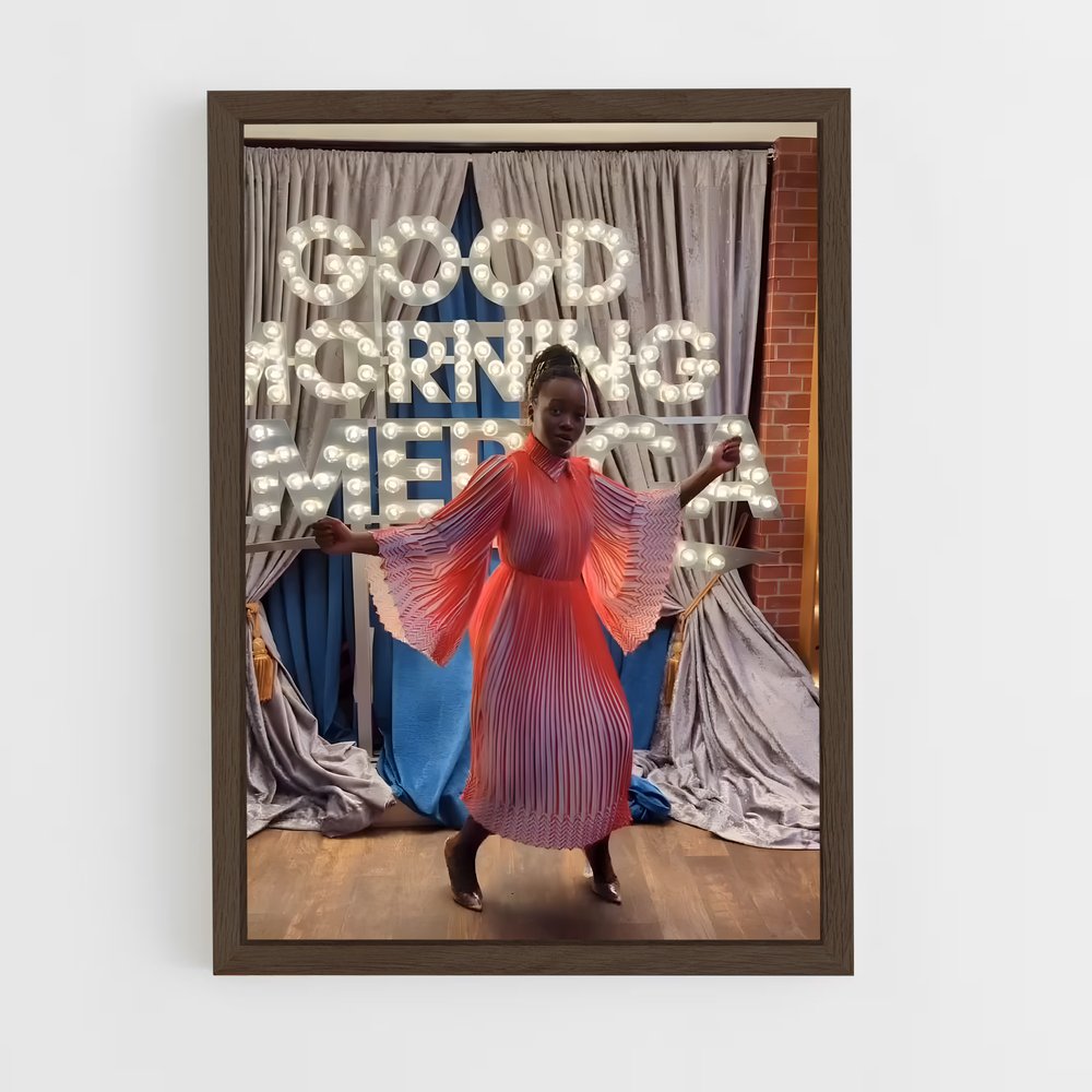 ap-lupita nyong'o-2 cadre Bois foncé