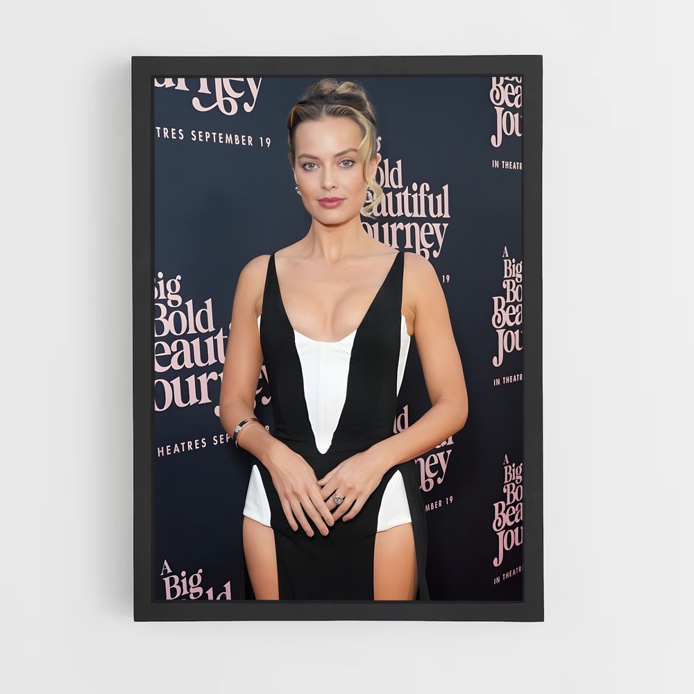 ap-margot robbie-5 cadre Noir