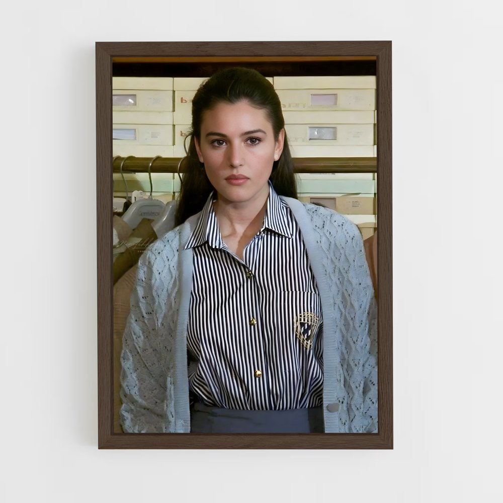 ap-monica bellucci-1 cadre Bois foncé