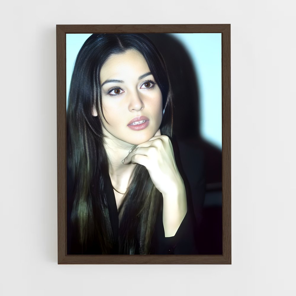 ap-monica bellucci-2 cadre Bois foncé