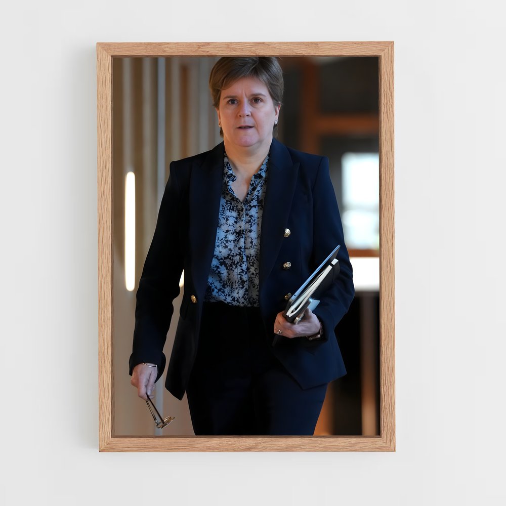 ap-nicola sturgeon-4 cadre Bois clair