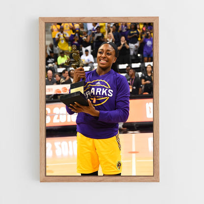 ap-nneka ogwumike-1 cadre Bois clair