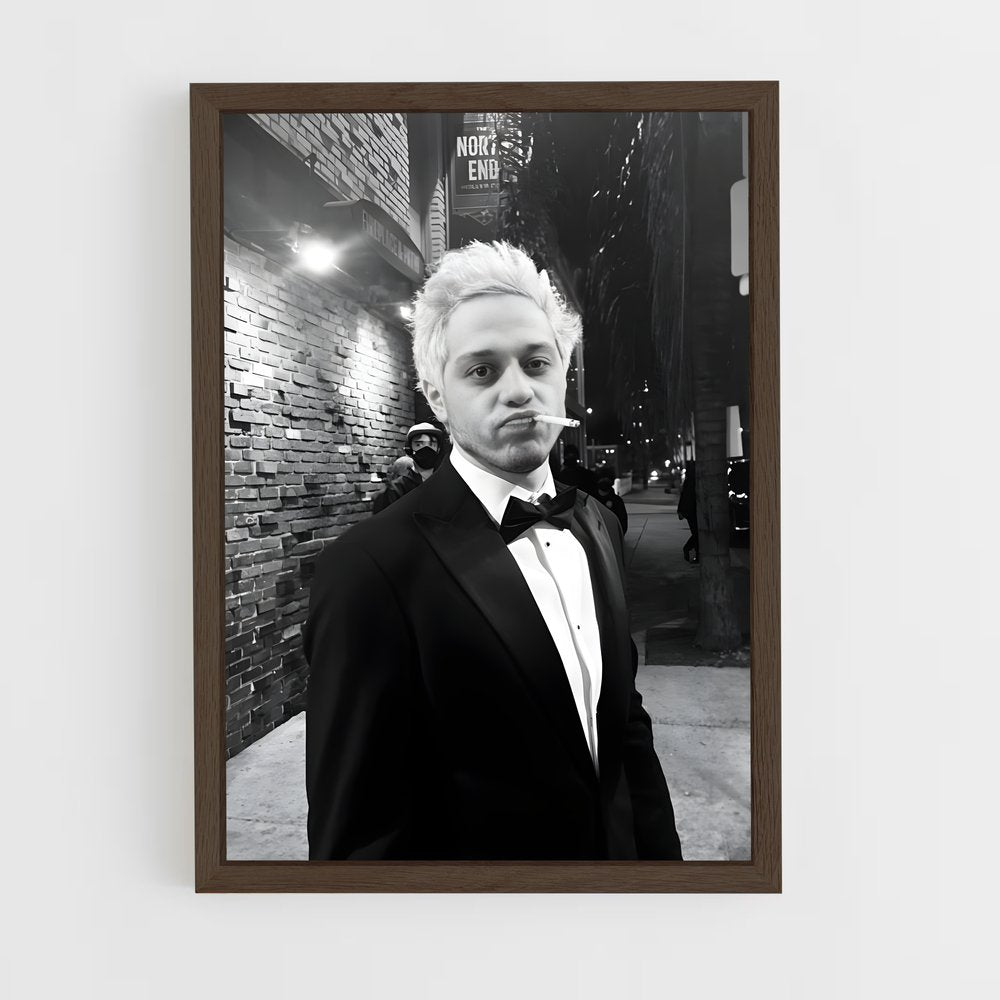 ap-pete davidson-3 cadre Bois foncé
