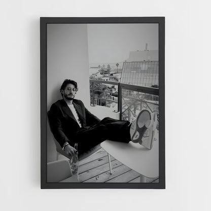 ap-pierre niney-1 cadre Noir