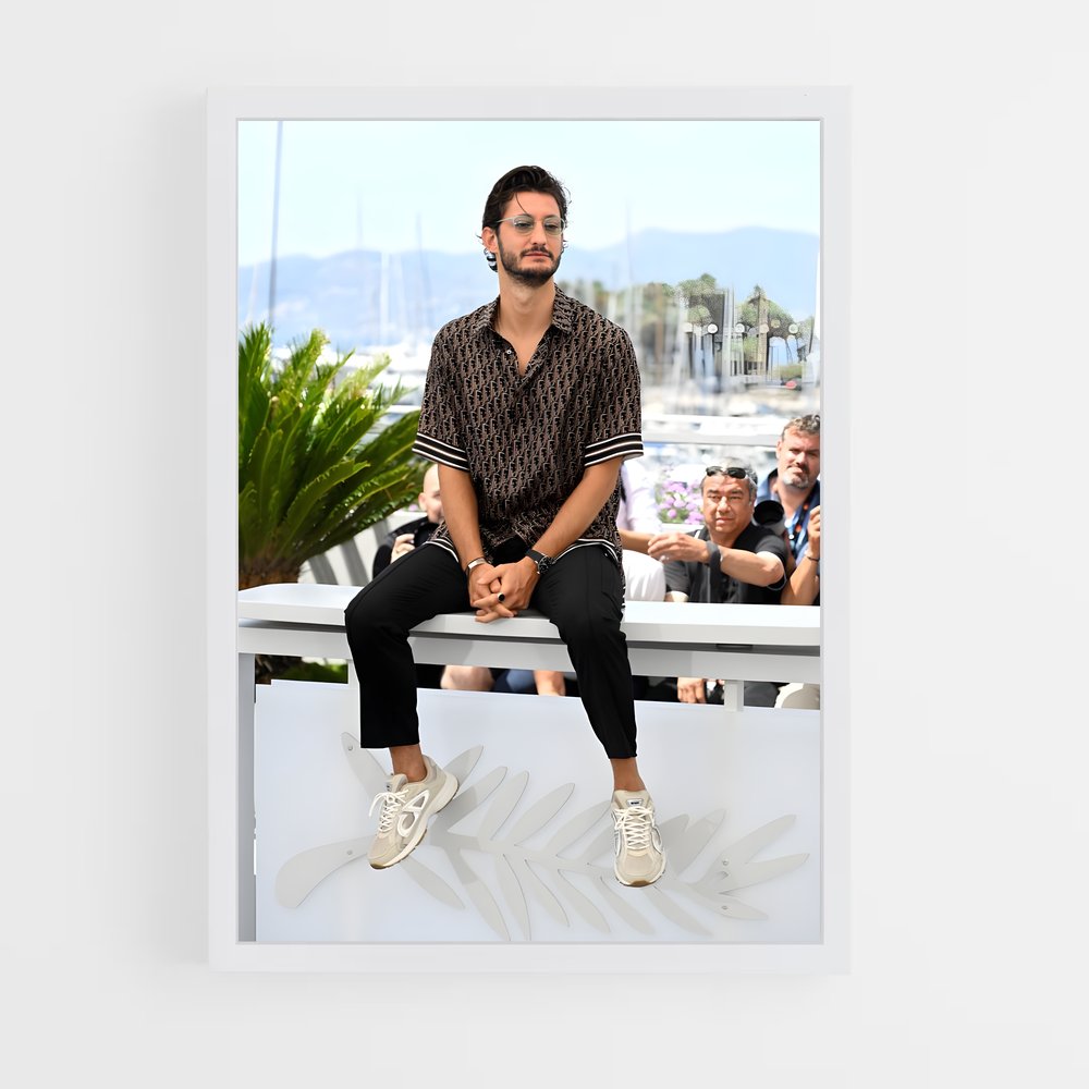 ap-pierre niney-3 cadre Blanc