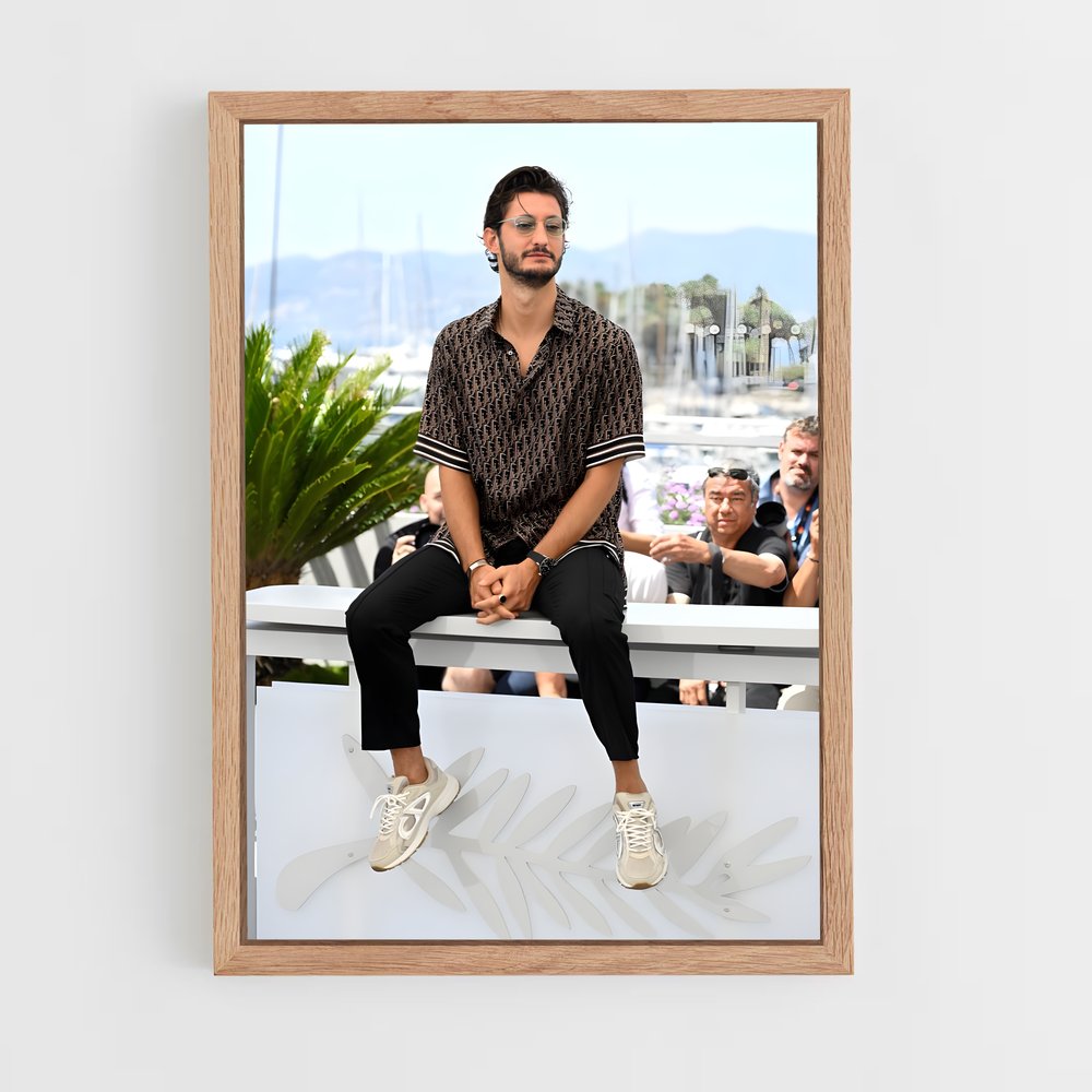 ap-pierre niney-3 cadre Bois clair