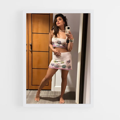 ap-priyanka chopra-1 cadre Blanc