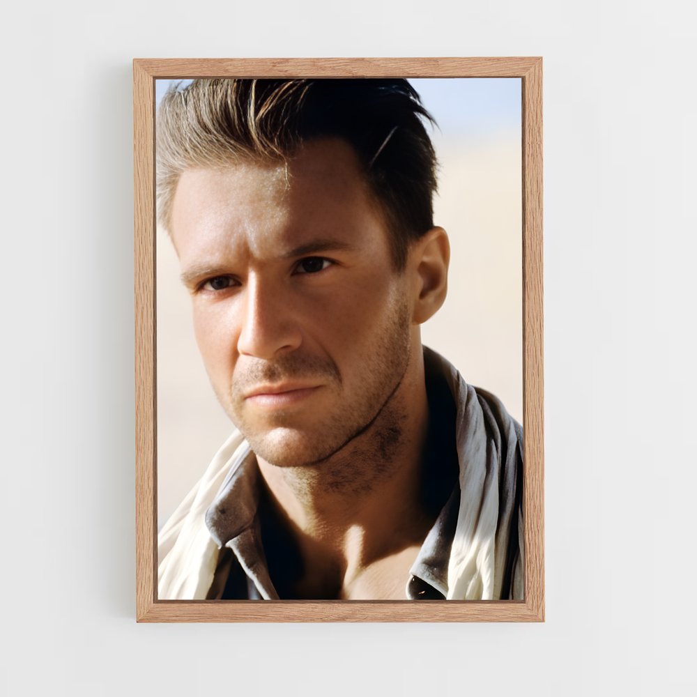ap-ralph fiennes-6 cadre Bois clair