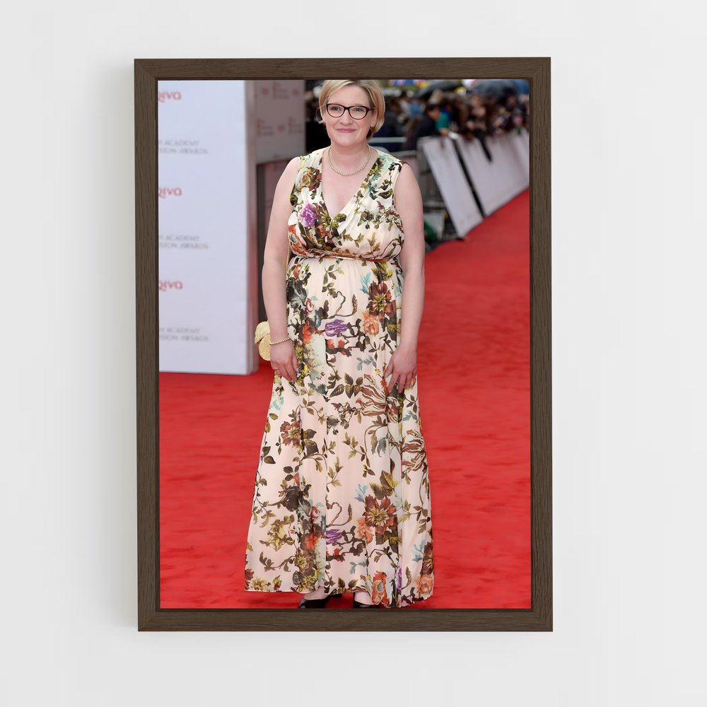ap-sarah millican-1 cadre Bois foncé