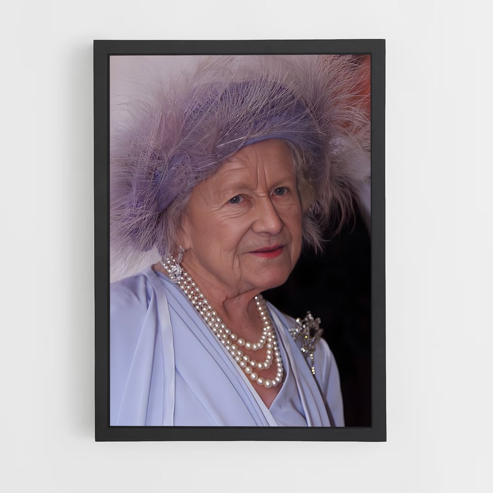 ap-the queen mother-2 cadre Noir