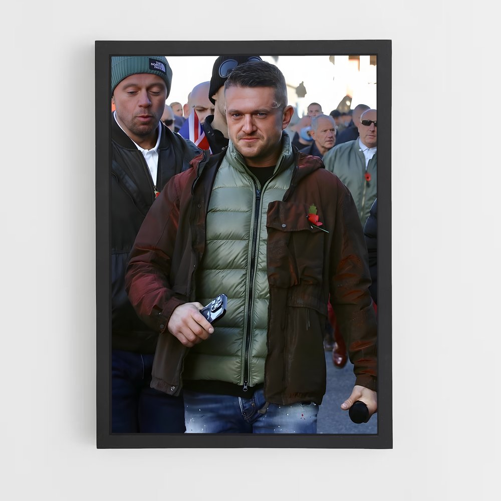 ap-tommy robinson-2 cadre Noir