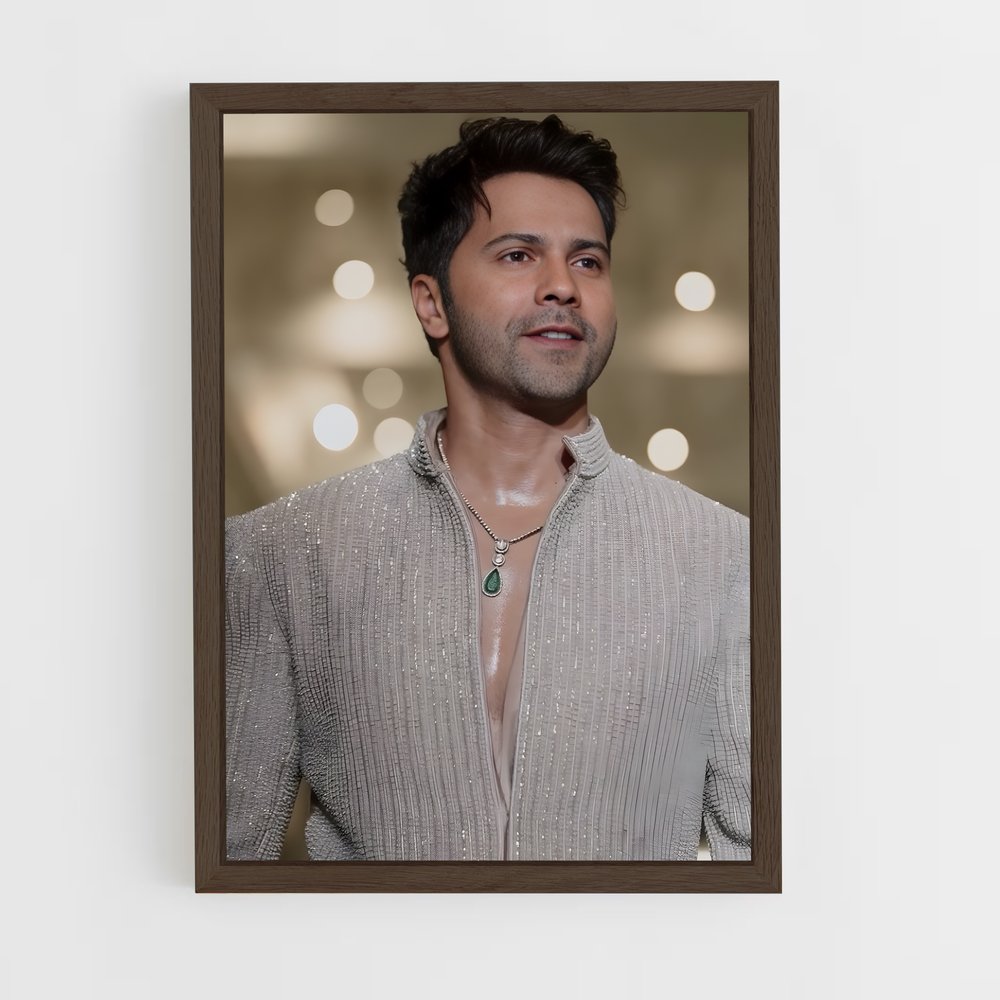 ap-varun dhawan-4 cadre Bois foncé