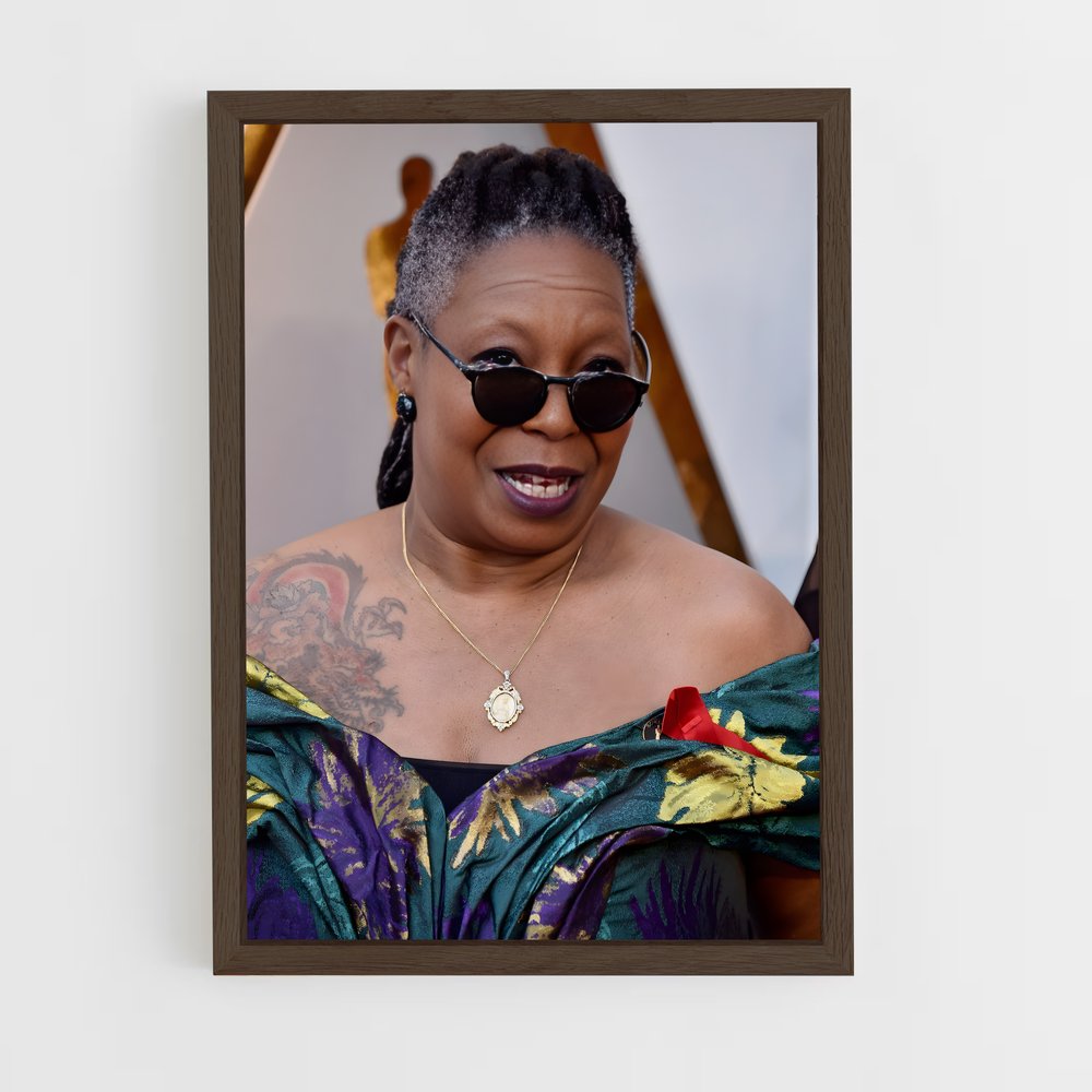 ap-whoopi goldberg-6 cadre Bois foncé